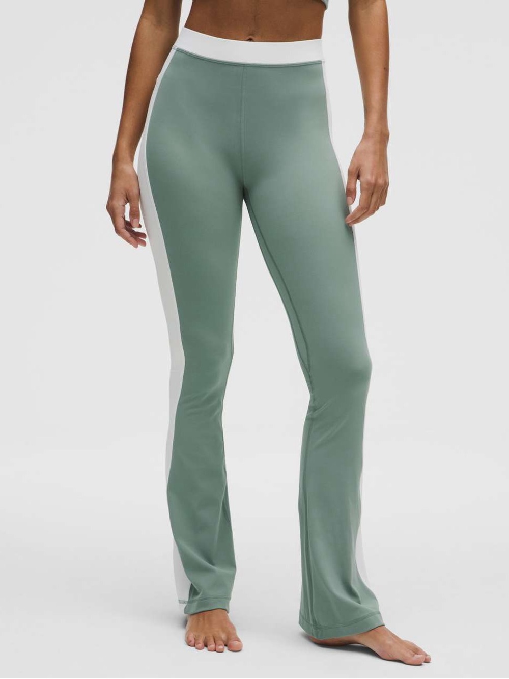 Lululemon Nulu High-Rise Flared Pant
Crater Blue / White